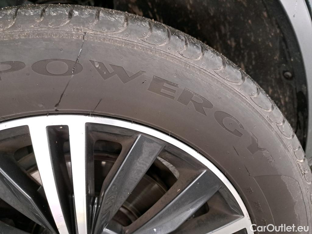  Volkswagen  Tiguan VOLKSWAGEN  Allspace / 2017 / 5P / SUV 1.5 TSI 150 EVO DSG7 Carat Exclusive #30