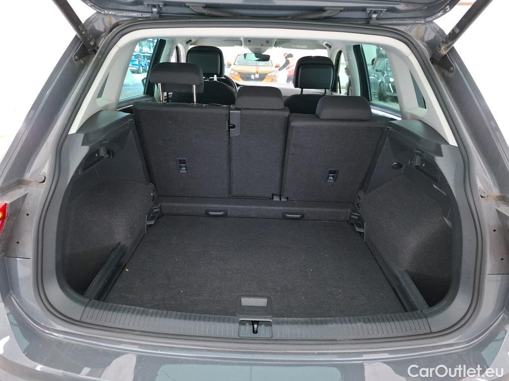  Volkswagen  Tiguan VOLKSWAGEN  / 2020 / 5P / SUV 2.0 TDI 150 DSG7 Life Business (Ex 205T) #7