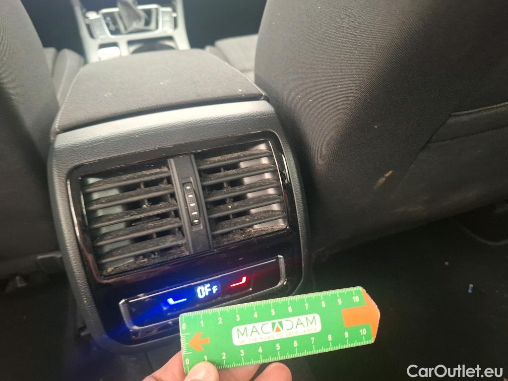  Volkswagen  Passat  Berline Business 2.0 TDI 120CV BVA7 E6d #22