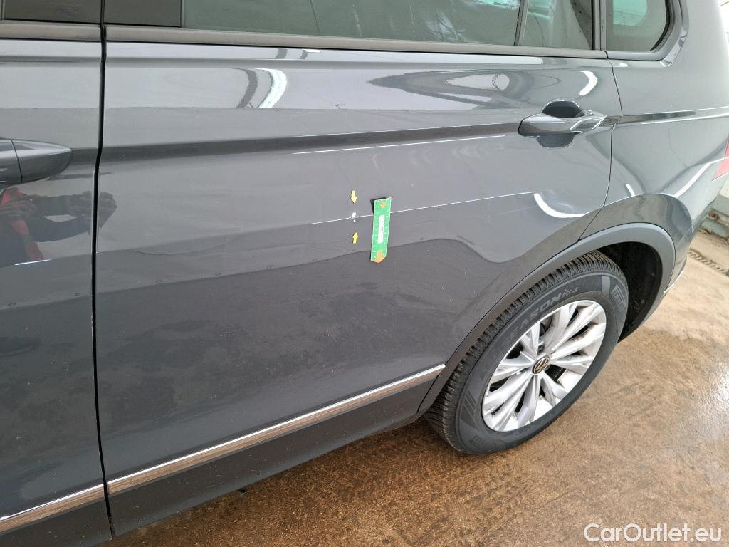  Volkswagen  Tiguan VOLKSWAGEN  / 2020 / 5P / SUV 2.0 TDI 150 DSG7 Life Business (Ex 205T) #5