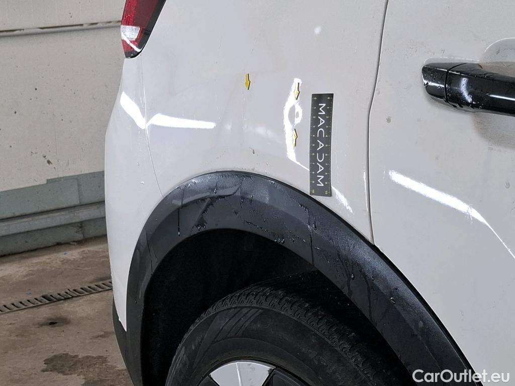  Citroen  C4  Berline Feel Nav Business R 1.5 BlueHDI 130CV BVA8 6E #13