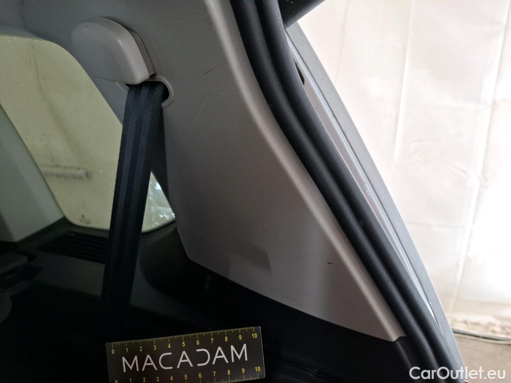  Volkswagen  Touran VOLKSWAGEN  / 2015 / 5P / monospace 1.5 TSI EVO DSG7 Carat 7 places #40