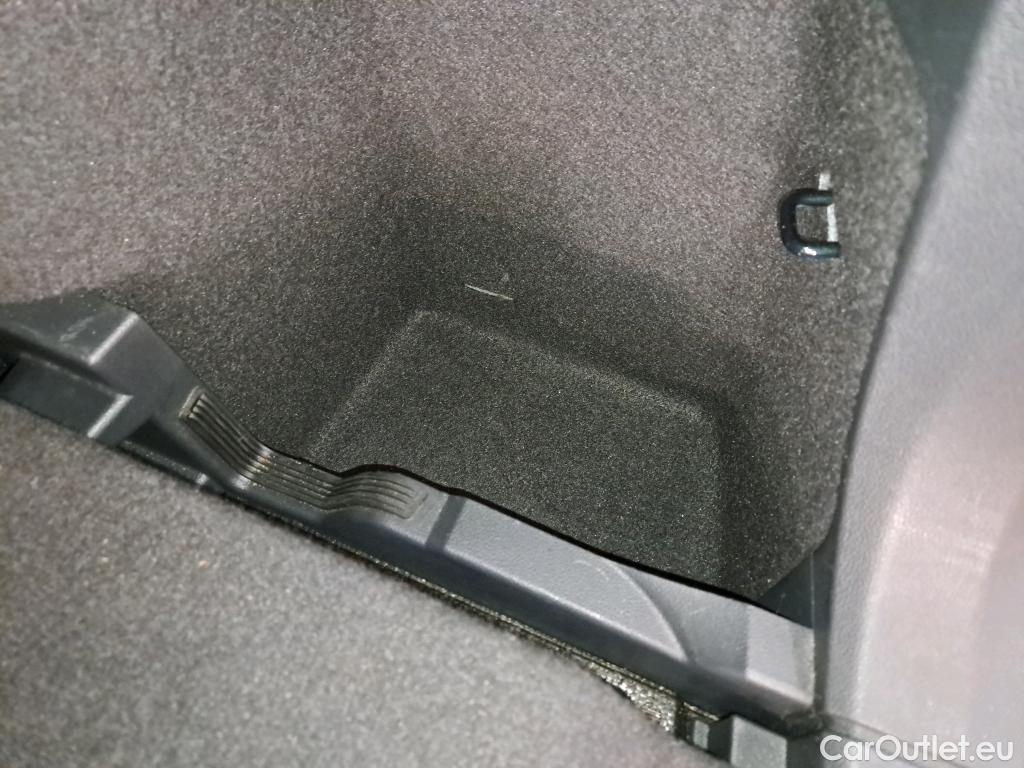  Volkswagen  Tiguan VOLKSWAGEN  Allspace / 2017 / 5P / SUV 1.5 TSI 150 EVO DSG7 Carat Exclusive #20