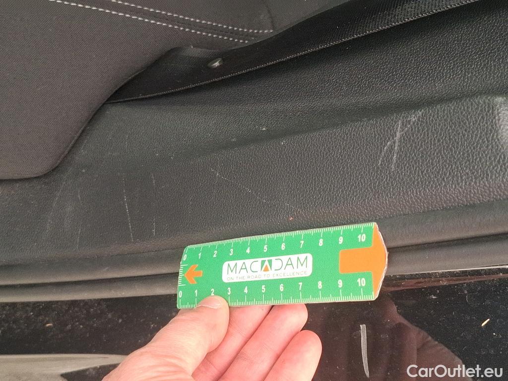  Volkswagen  Passat  Berline Business 2.0 TDI 120CV BVA7 E6d #37