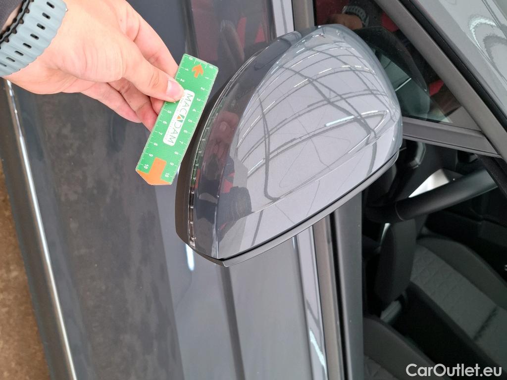  Volkswagen  Tiguan VOLKSWAGEN  / 2020 / 5P / SUV 2.0 TDI 150 DSG7 Life Business (Ex 205T) #19