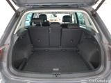  Volkswagen  Tiguan VOLKSWAGEN  / 2020 / 5P / SUV 2.0 TDI 150 DSG7 Life Business (Ex 205T) #8