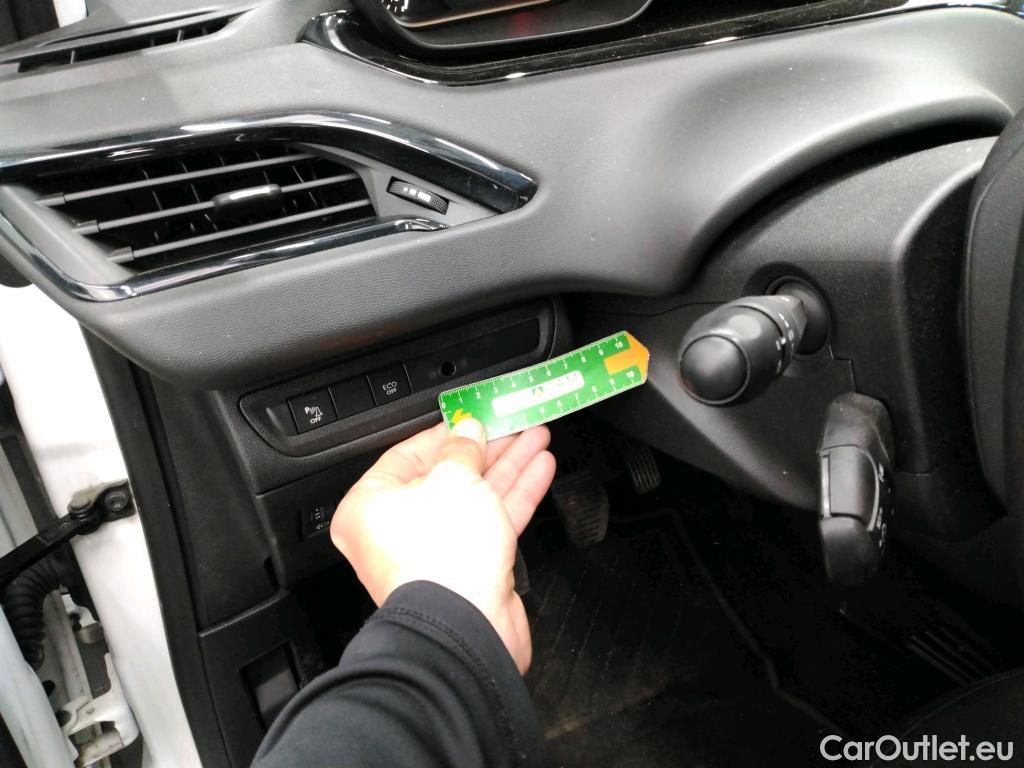  Peugeot  208  Affaire Premium Pack 1.5 HDi 100CV BVM5 E6dT #9