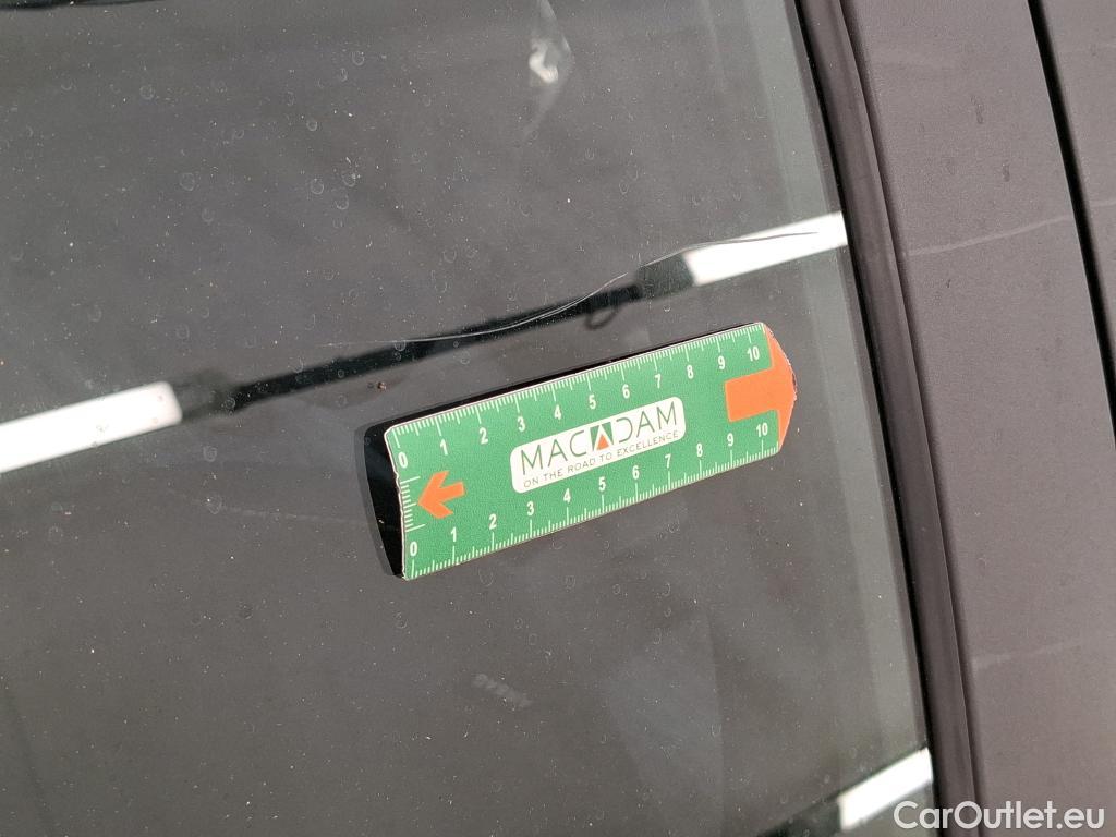  Peugeot  208  Premium 1.5 HDi 100CV BVM6 E6d #18