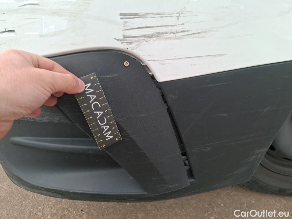  Renault  Trafic  III Fourgon L2H1 3T Confort 2.0 dCi 130CV BVM6 E6d #110