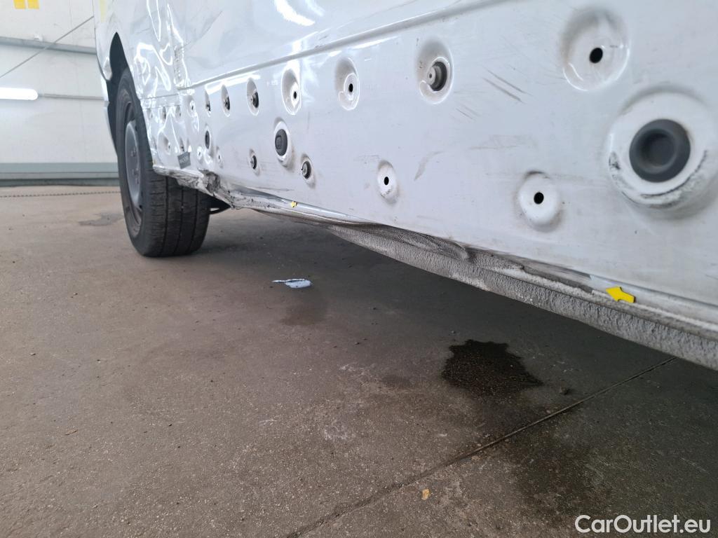  Renault  Trafic  III Fourgon L2H1 3T Confort 2.0 dCi 130CV BVM6 E6d #6