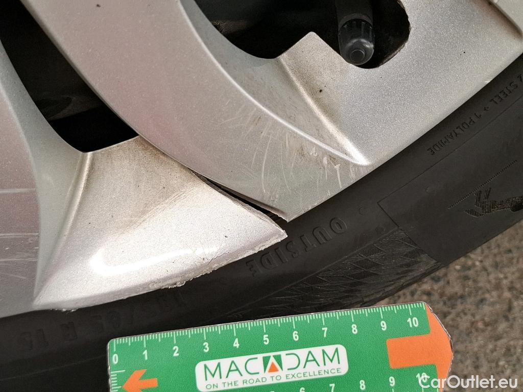  Renault  Clio  IV Air MediaNav 1.5 dCi 75CV BVM5 E6 #35