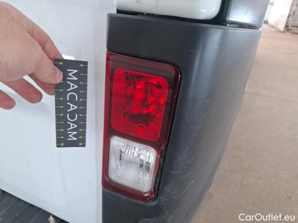  Renault  Trafic  III Fourgon L2H1 3T Confort 2.0 dCi 130CV BVM6 E6d #125