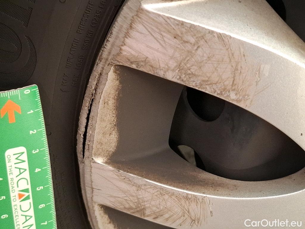  Renault  Clio  IV Air MediaNav 1.5 dCi 75CV BVM5 E6 #32