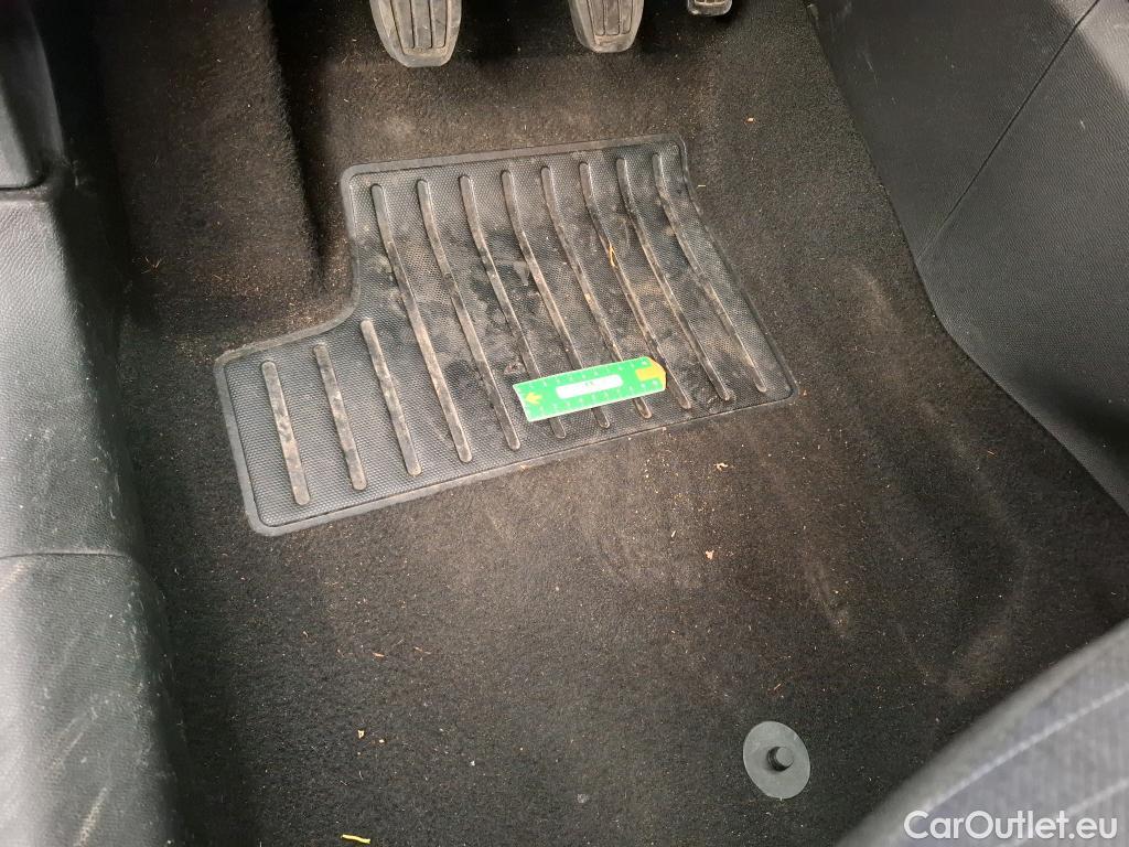  Peugeot  208  Premium 1.5 HDi 100CV BVM6 E6d #10