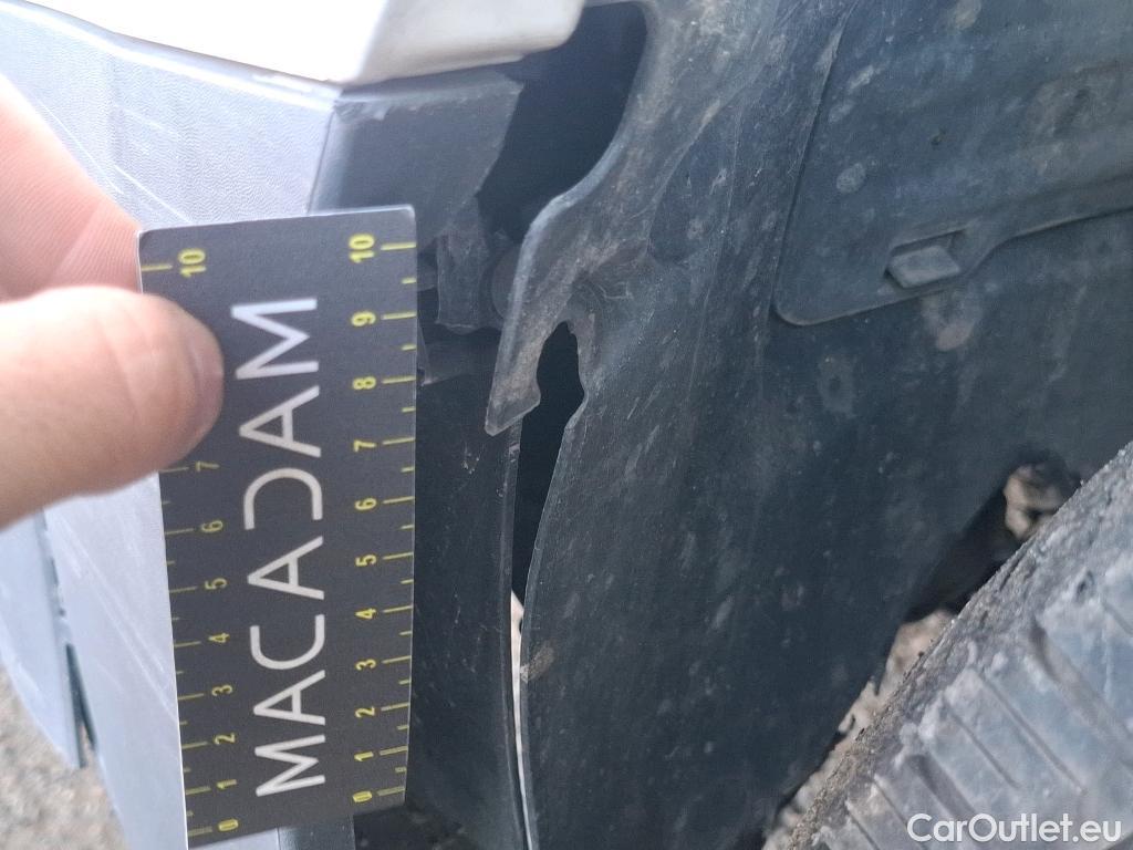  Renault  Trafic  III Fourgon L2H1 3T Confort 2.0 dCi 130CV BVM6 E6d #132