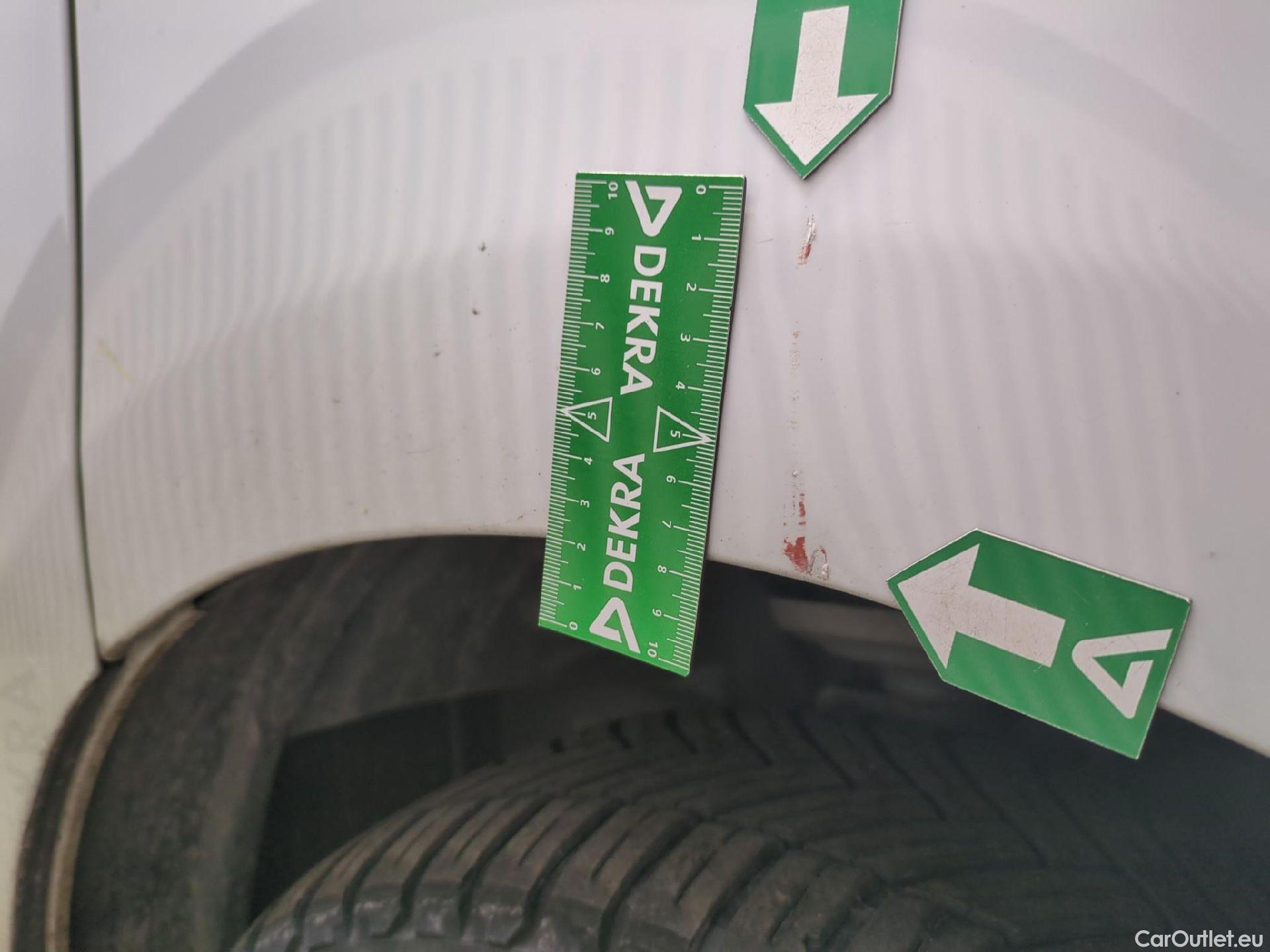  Renault  Trafic RENAULT  / 2019 / 4P / Fourgon tole FG GCF L2H2 1200 Energy dCi 145 E6 #42