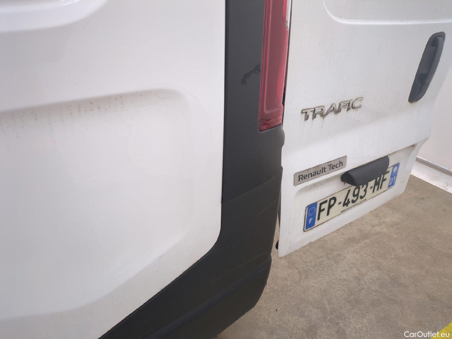  Renault  Trafic RENAULT  / 2019 / 4P / Fourgon tole FG GCF L2H2 1200 Energy dCi 145 E6 #23