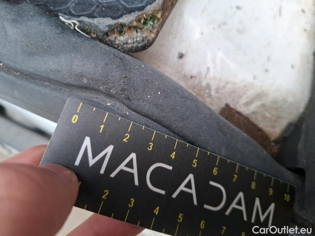  Renault  Trafic  III Fourgon L2H1 3T Confort 2.0 dCi 130CV BVM6 E6d #135