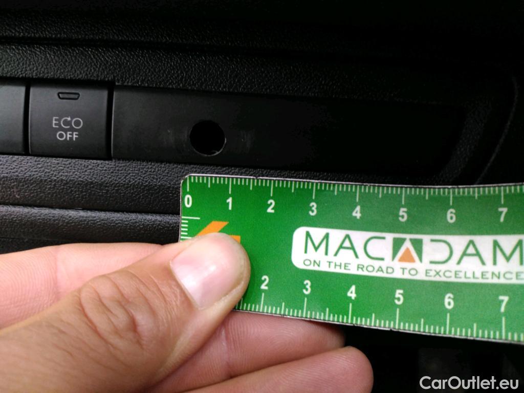  Peugeot  208  Affaire Premium Pack 1.5 HDi 100CV BVM5 E6dT #10