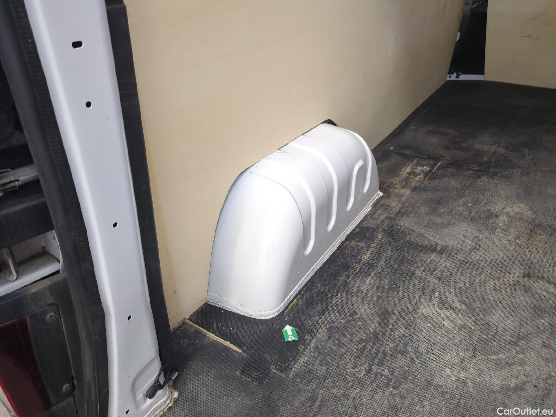  Renault  Trafic RENAULT  / 2019 / 4P / Fourgon tole FG GCF L2H2 1200 Energy dCi 145 E6 #2