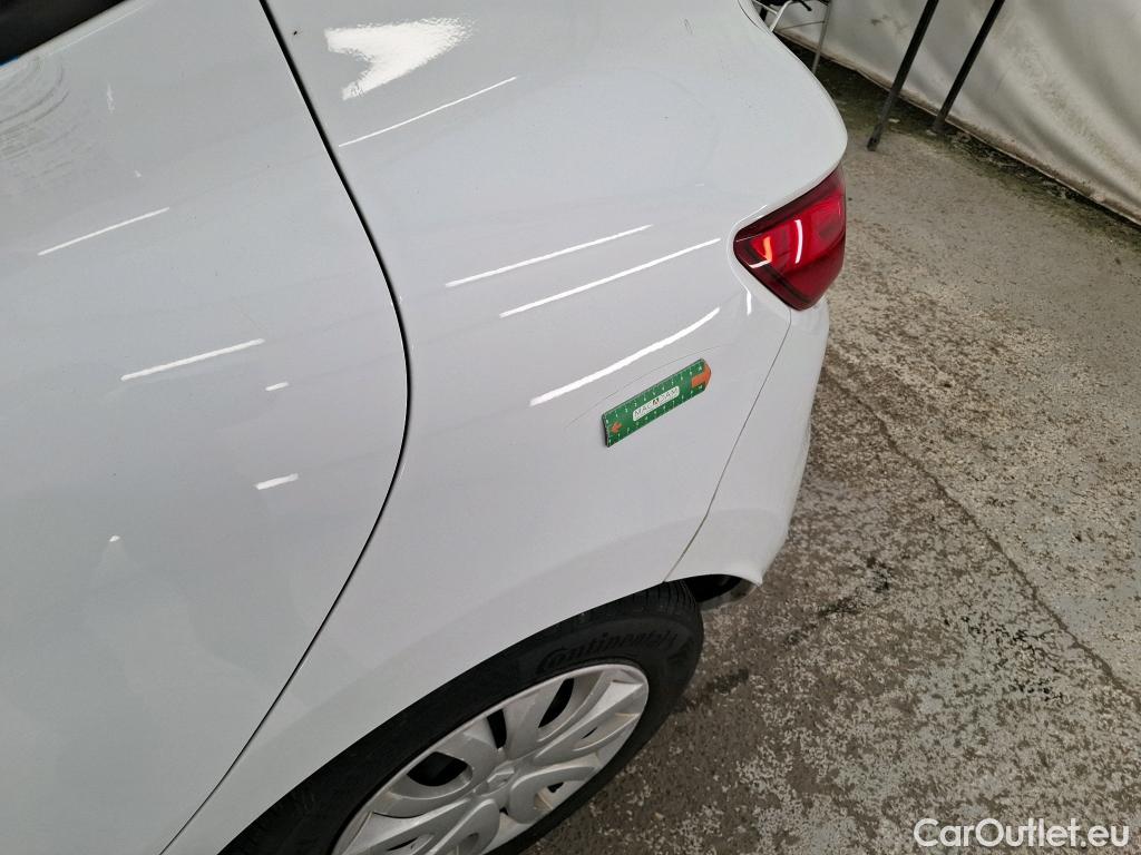  Renault  Clio  IV Air MediaNav 1.5 dCi 75CV BVM5 E6 #46