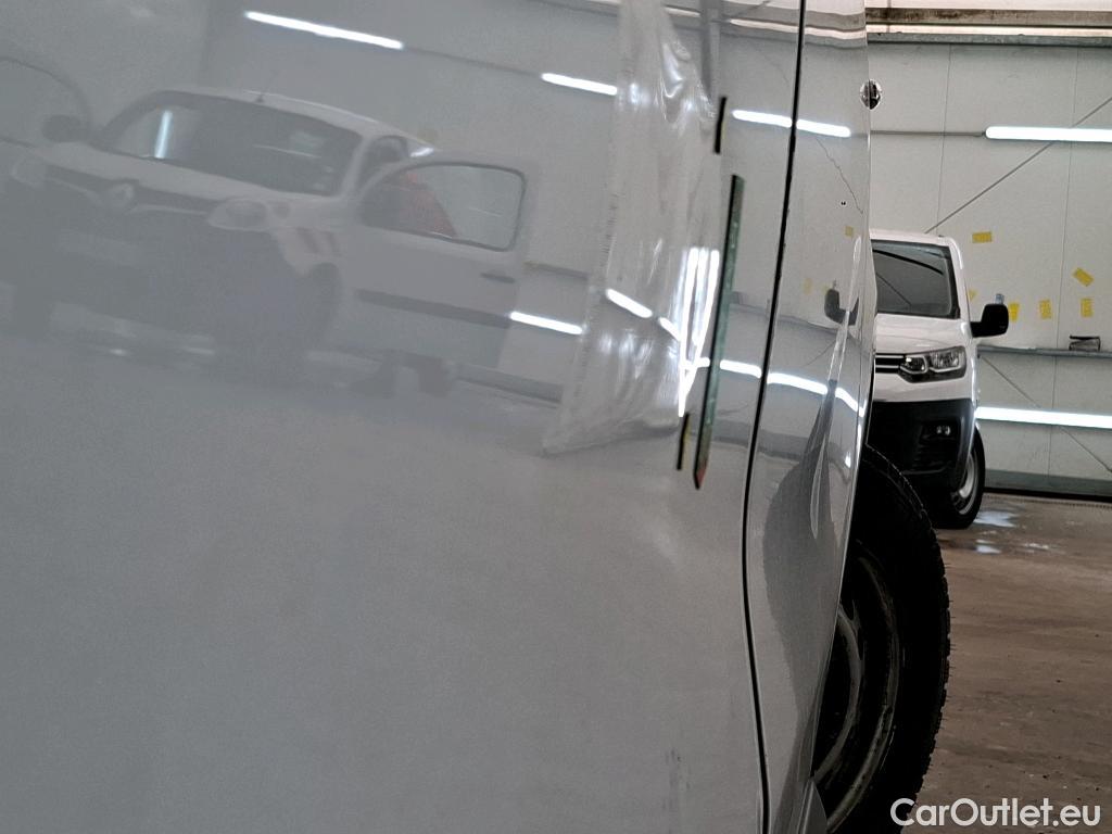  Peugeot  Expert  Fourgon Premium L2 1.5 HDi 120CV BVM6 E6d #25