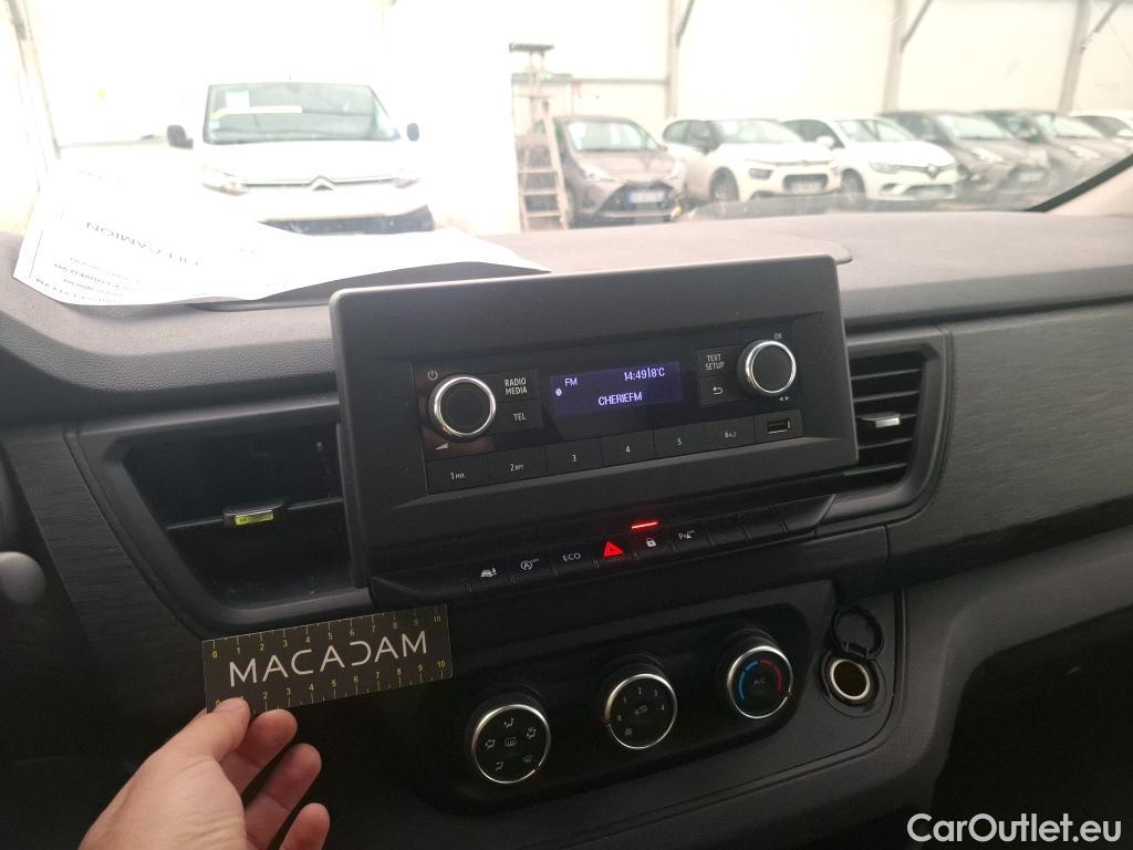  Renault  Trafic  III Fourgon L2H1 3T Confort 2.0 dCi 130CV BVM6 E6d #127