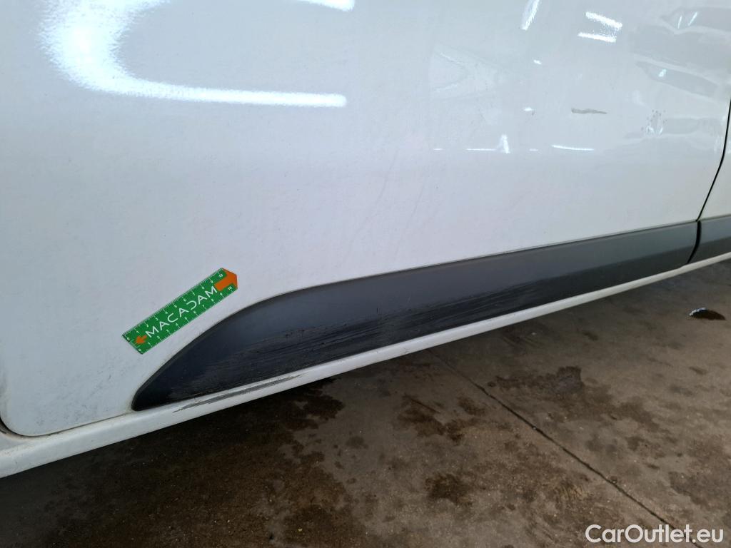  Peugeot  Expert  Fourgon Premium L2 1.5 HDi 120CV BVM6 E6d #41