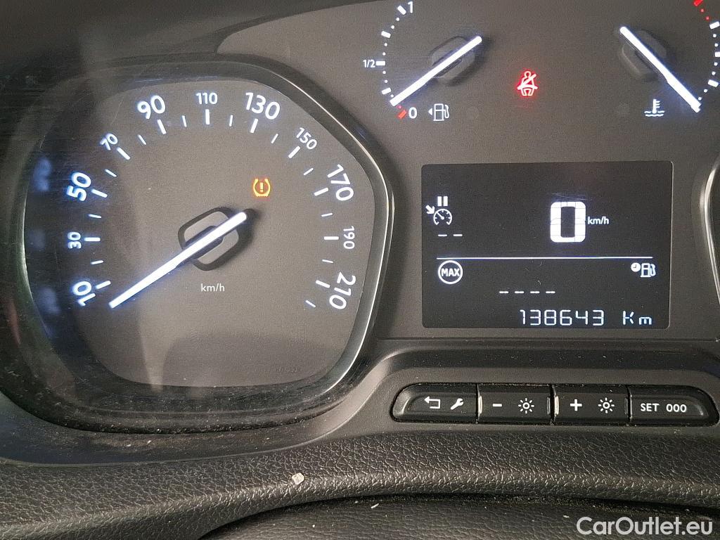  Fiat  Scudo FIAT  / 2021 / 4P / Fourgon tôlé 1.5 Mjet3 120ch 5.3 Standard Pro Lounge #19