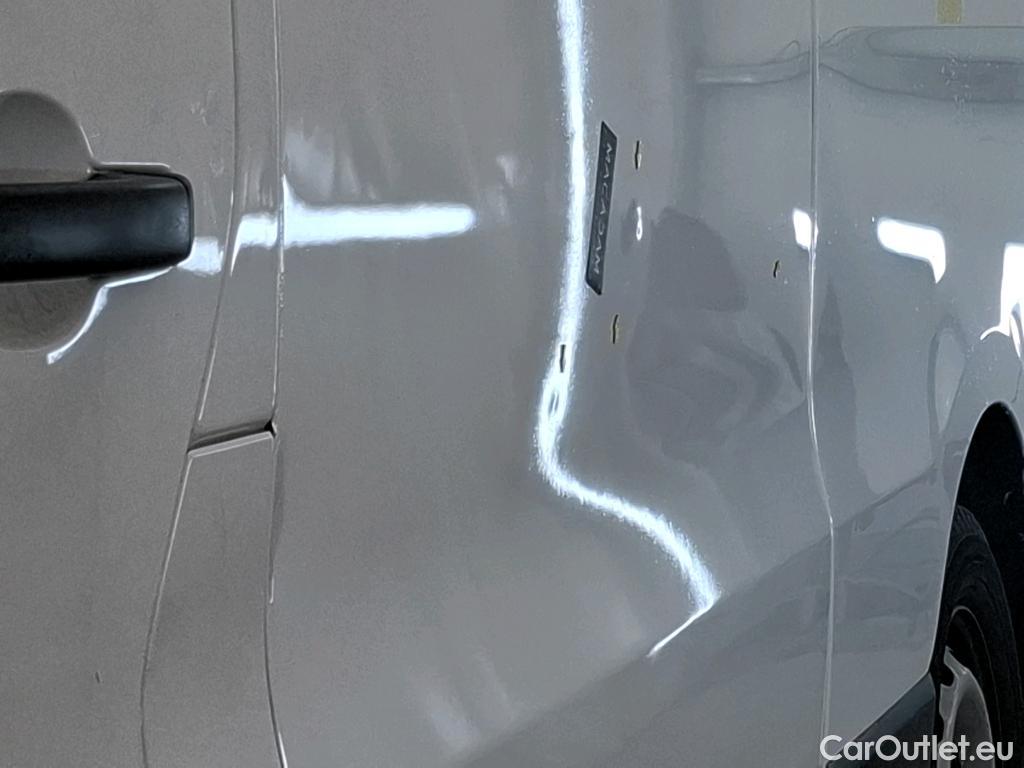  Renault  Trafic  III Fourgon L2H1 3T Confort 2.0 dCi 130CV BVM6 E6d #77