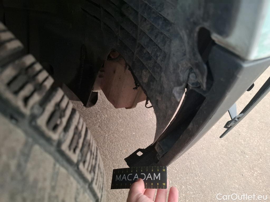  Renault  Trafic  III Fourgon L2H1 3T Confort 2.0 dCi 130CV BVM6 E6d #124