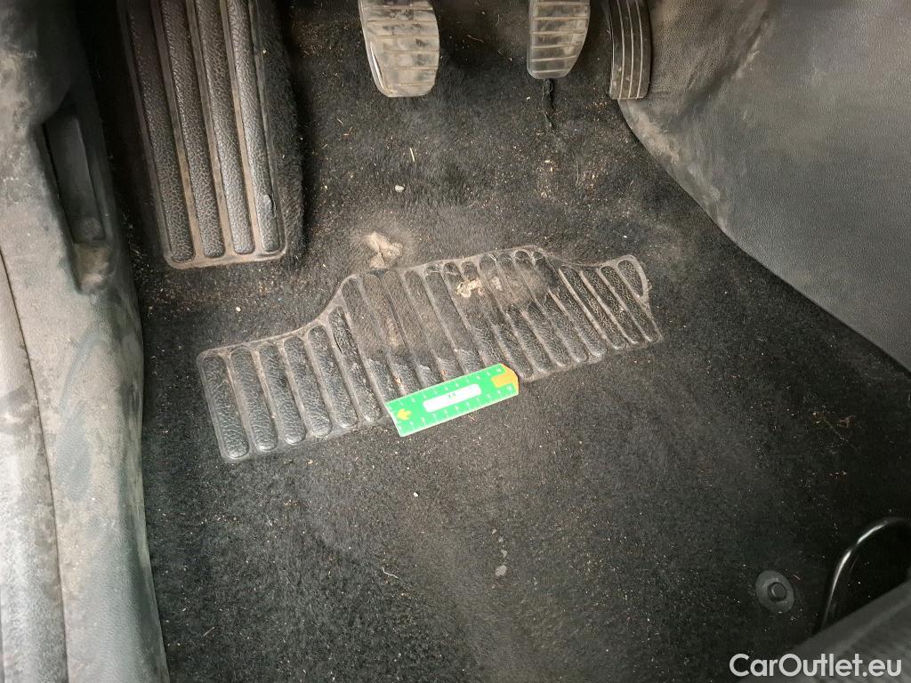  Renault  Clio  IV Air MediaNav 1.5 dCi 75CV BVM5 E6 #10