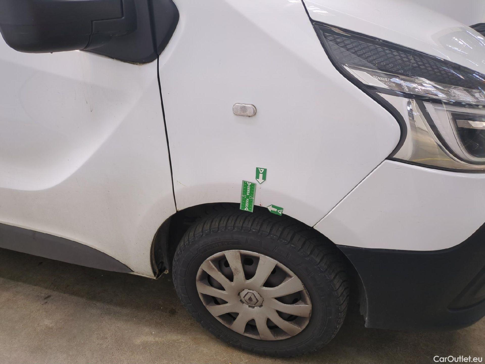  Renault  Trafic RENAULT  / 2019 / 4P / Fourgon tole FG GCF L2H2 1200 Energy dCi 145 E6 #45