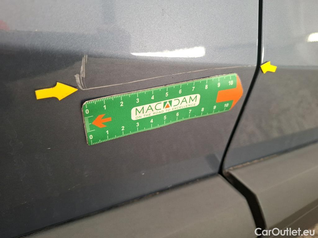  Toyota  C-HR TOYOTA  / 2016 / 5P / SUV 1.8 Hybride 122 Dynamic Business Stage A #3