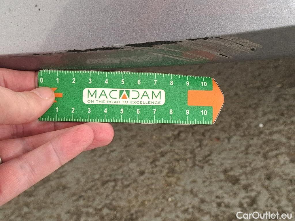  Peugeot  208  Active Pack 1.5 HDi 100CV BVM6 E6d #8