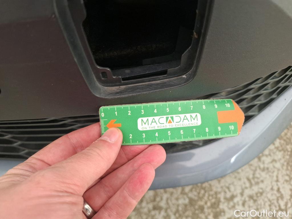  Toyota  C-HR TOYOTA  / 2016 / 5P / SUV 1.8 Hybride 122 Dynamic Business Stage A #8