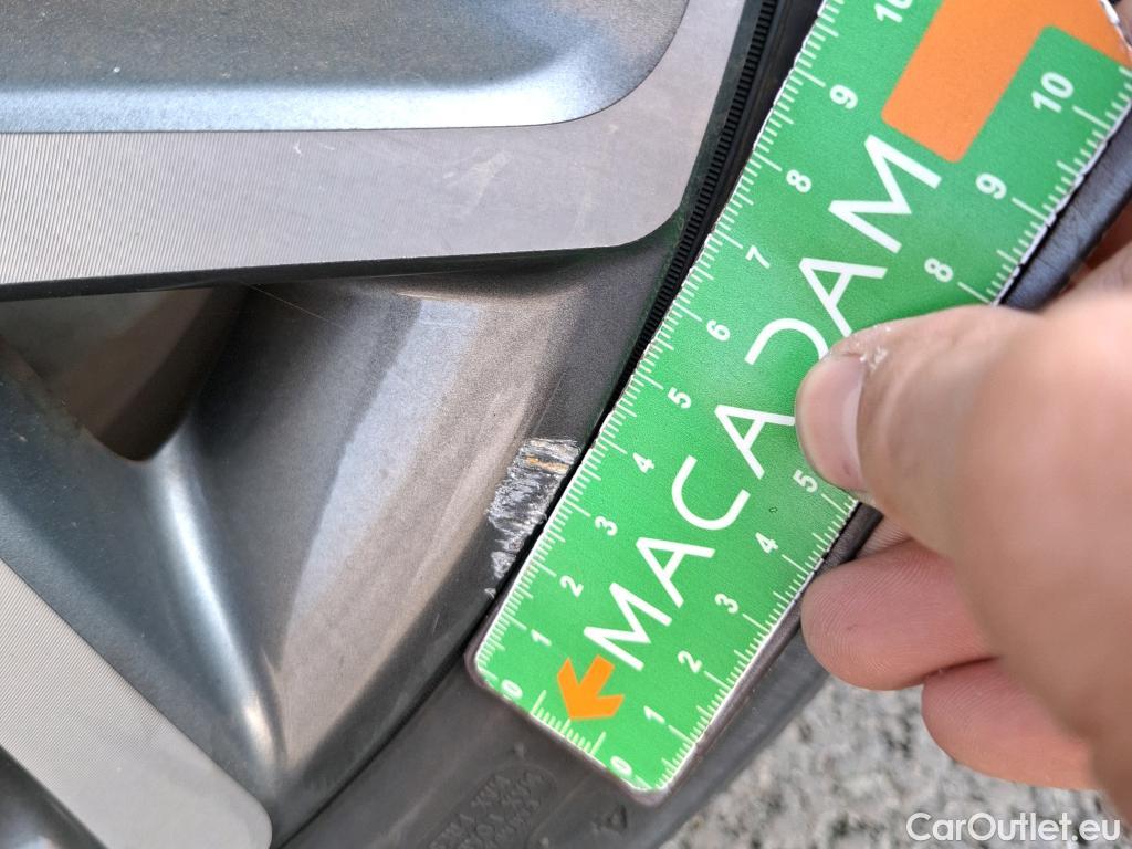  Hyundai  Konna HYUNDAI Kona / 2020 / 5P / SUV 1.6 HYBRID 141 EXECUTIVE HEV #49