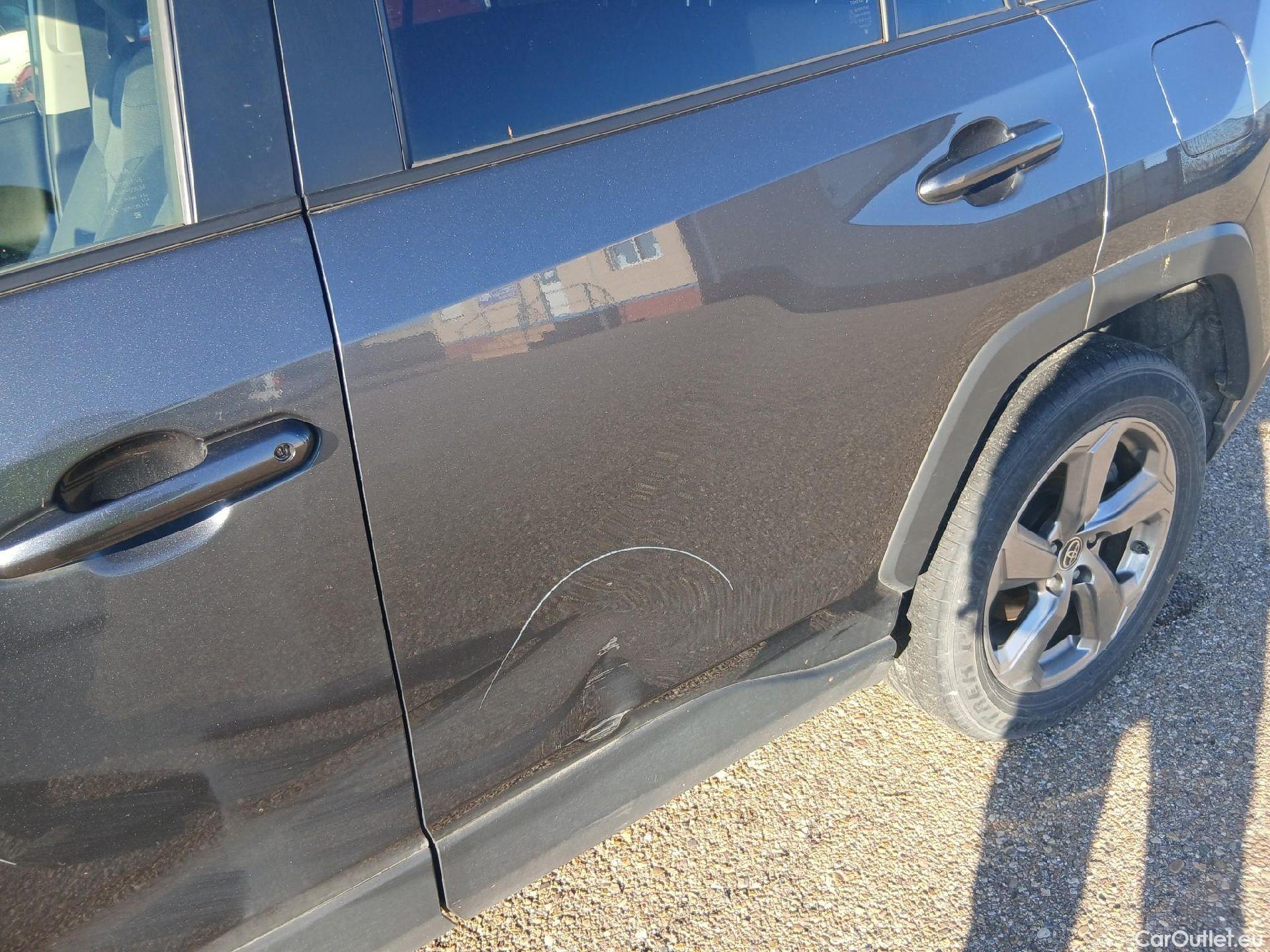  Toyota  RAV4 TOYOTA  / 2018 / 5P / todoterreno 2.5l 220H Advance #10