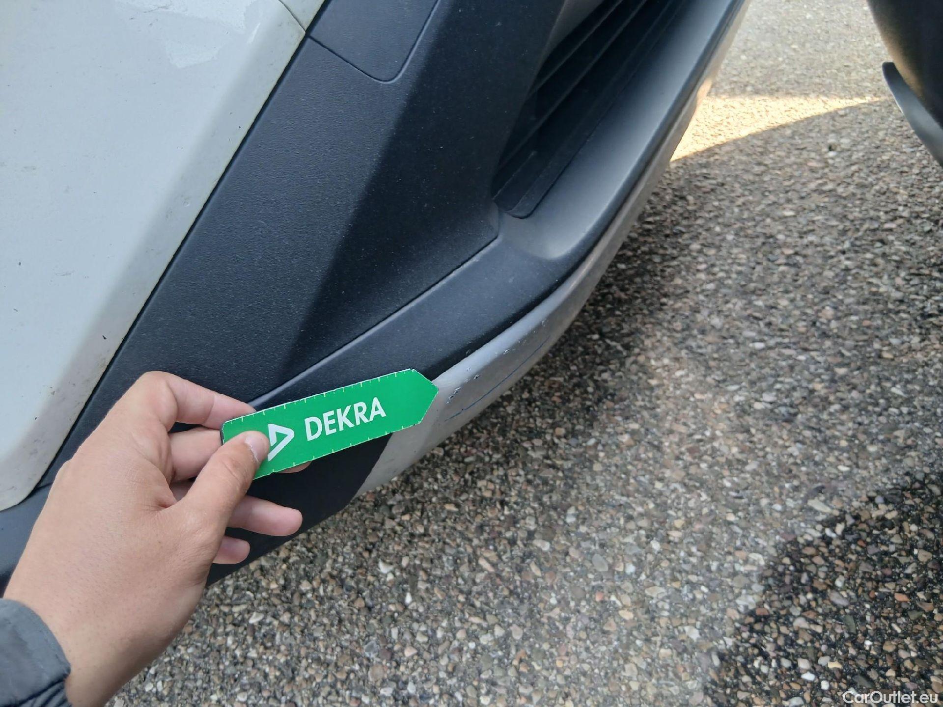  Toyota  RAV4 TOYOTA  / 2018 / 5P / todoterreno 2.5l 220H Advance #19