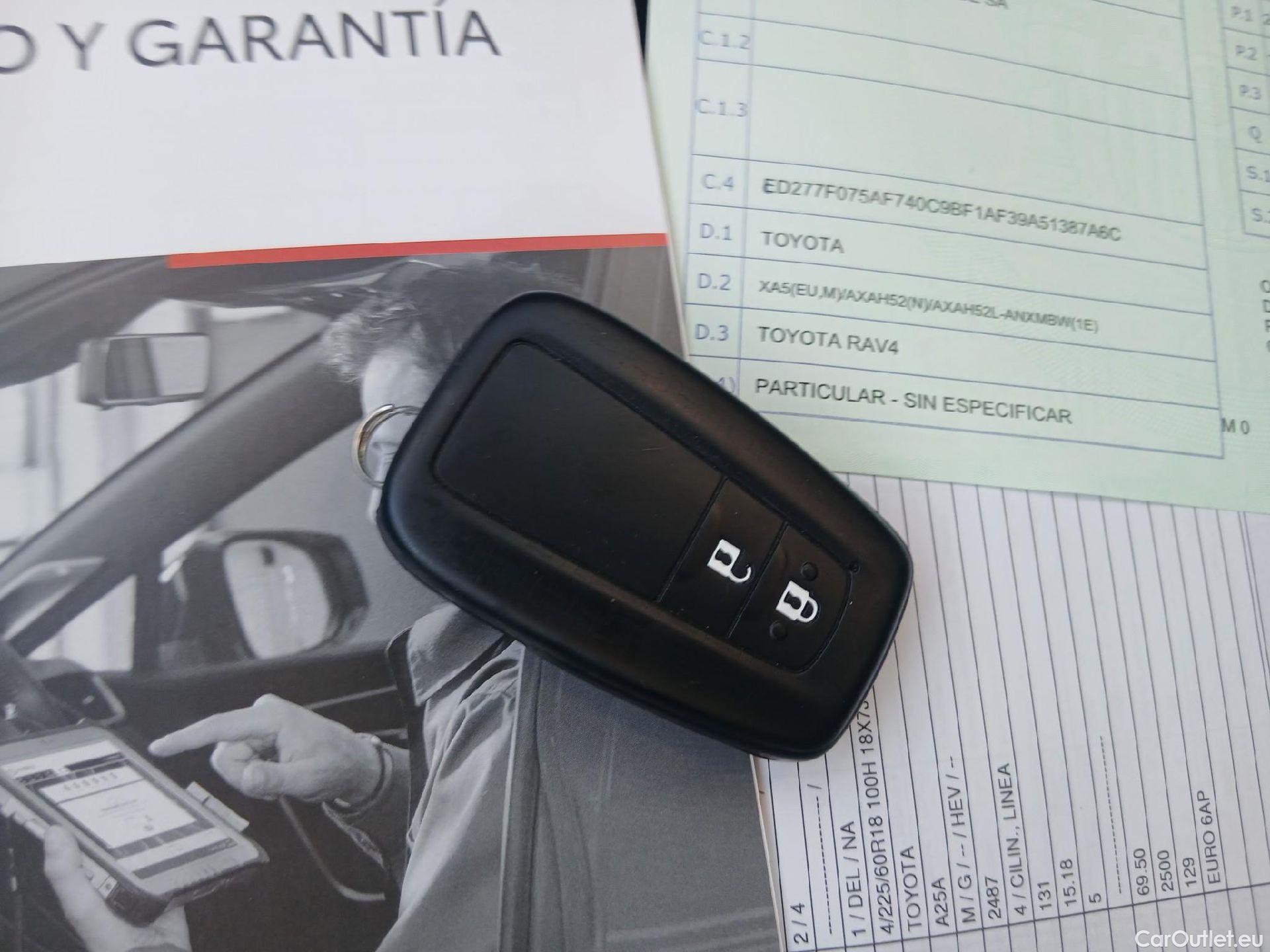  Toyota  RAV4 TOYOTA  / 2018 / 5P / todoterreno 2.5l 220H Advance #1