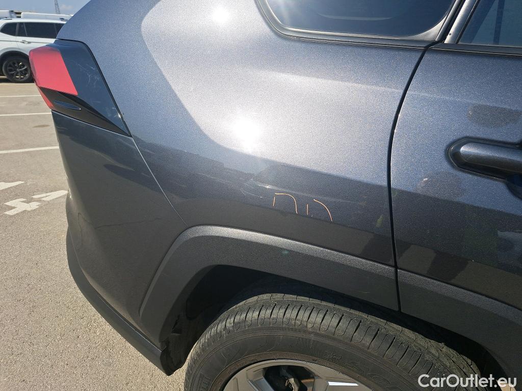  Toyota  RAV4 TOYOTA  / 2018 / 5P / todoterreno 2.5l 220H Advance #11