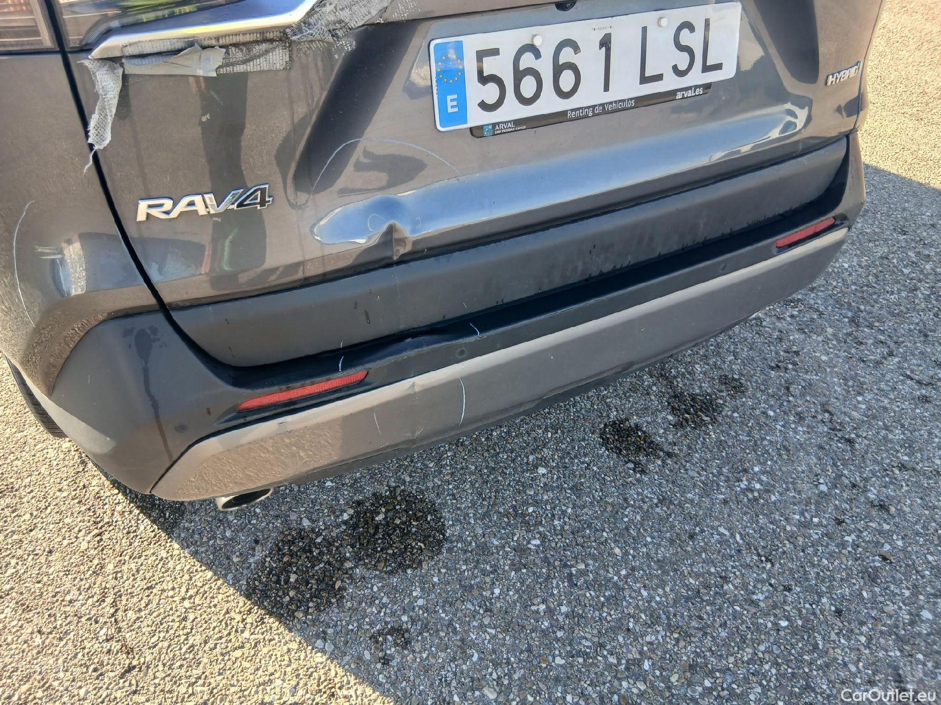  Toyota  RAV4 TOYOTA  / 2018 / 5P / todoterreno 2.5l 220H Advance #22