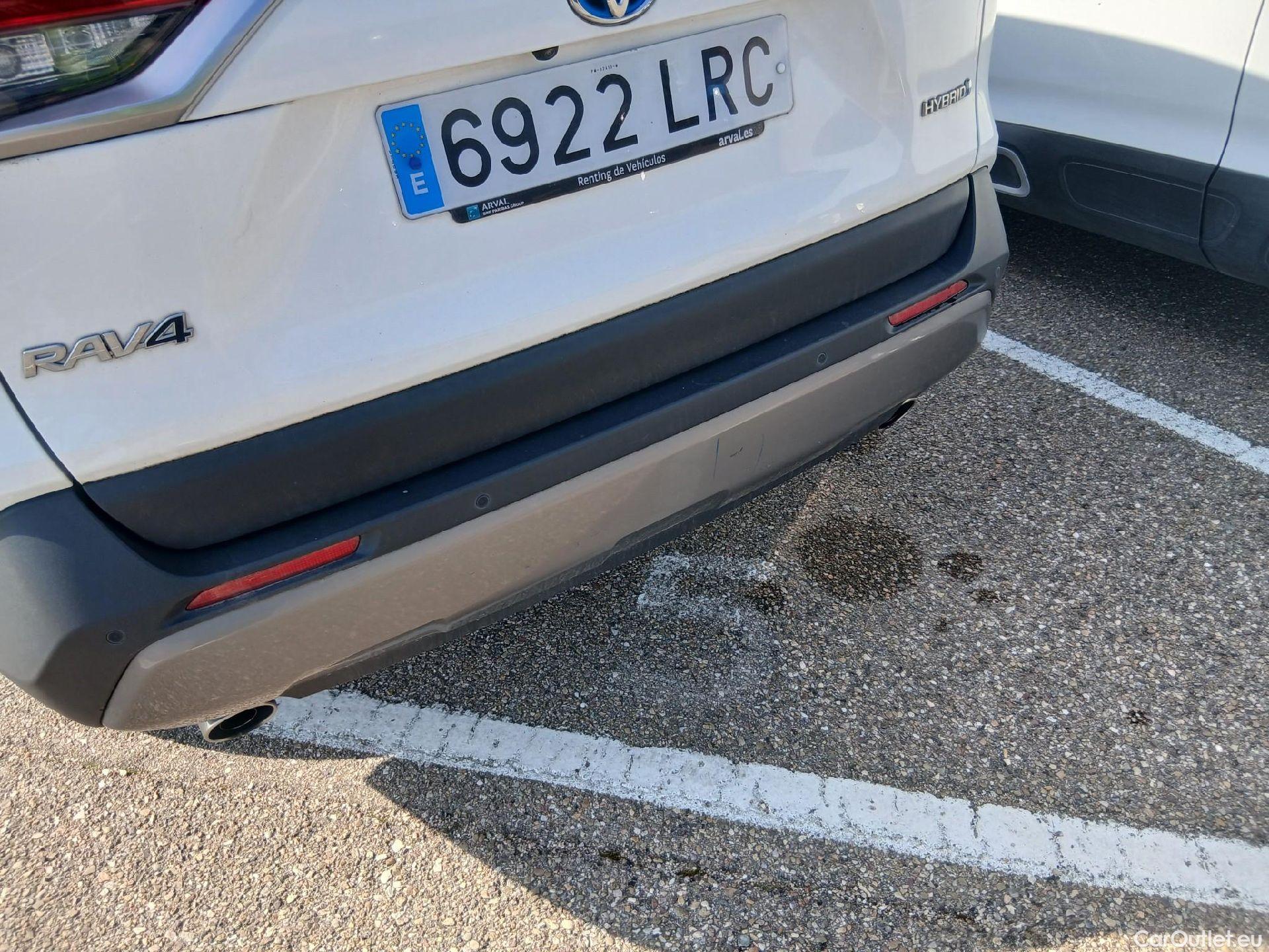  Toyota  RAV4 TOYOTA  / 2018 / 5P / todoterreno 2.5l 220H Advance #11