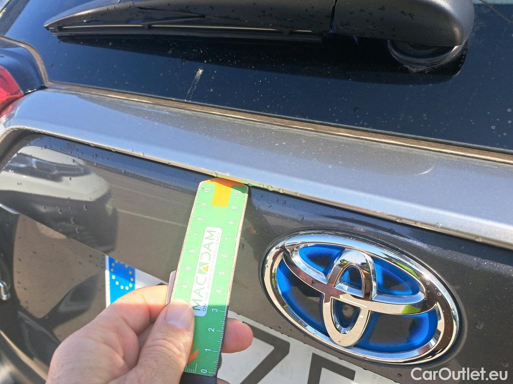  Toyota  RAV4 TOYOTA  / 2018 / 5P / todoterreno 2.5l 220H Advance #29