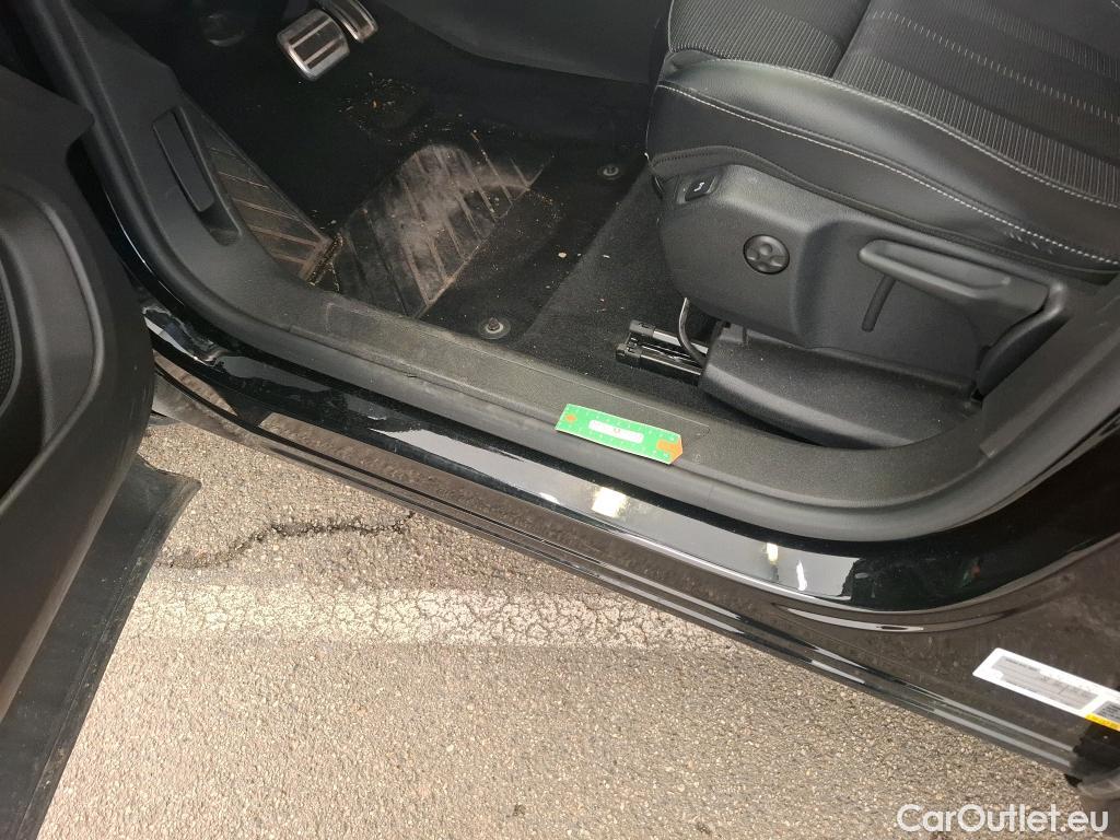  Opel   Grandland X Grandland X Elegance Business 1.5 130CV BVA8 6E #31