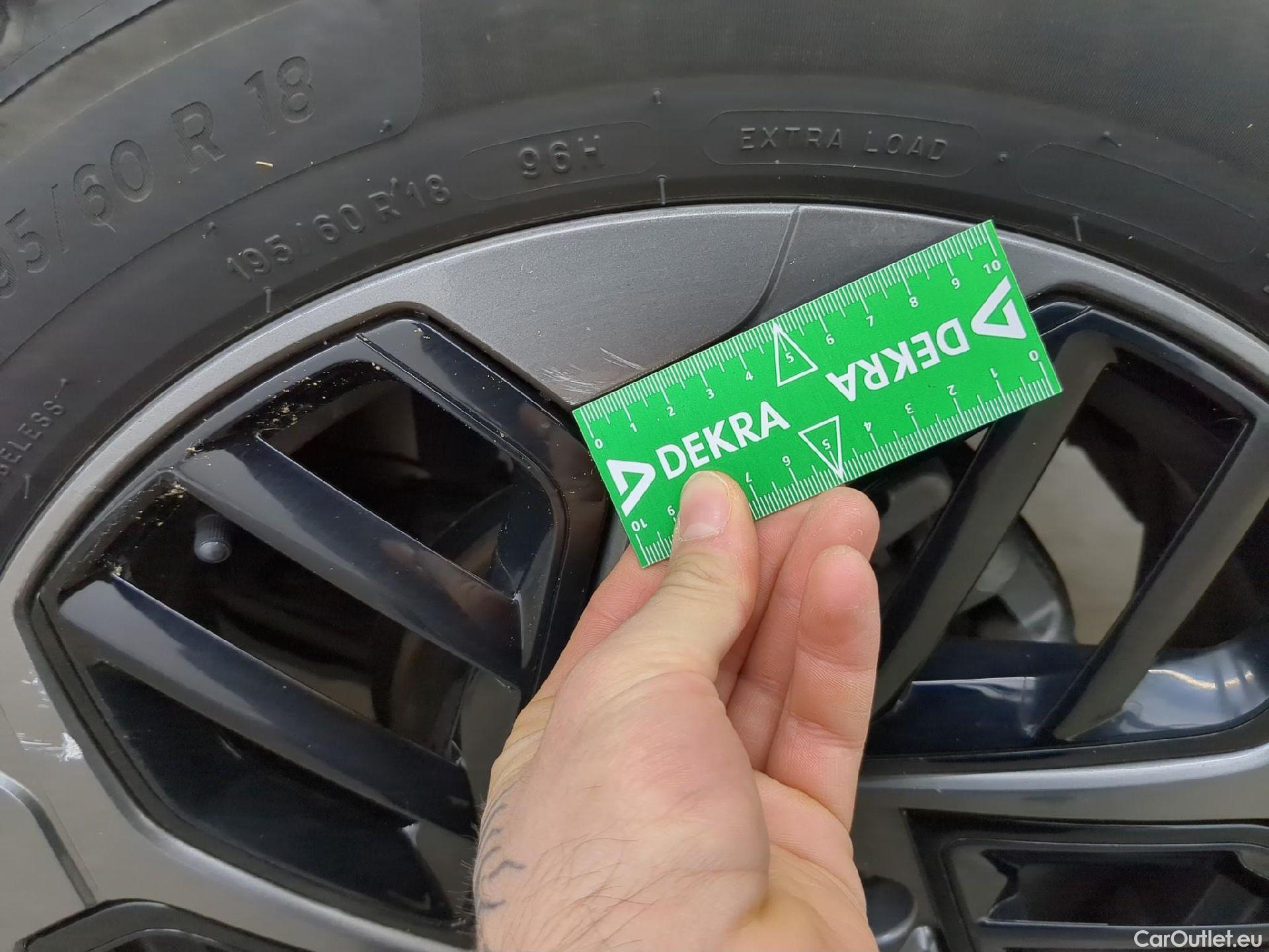  Citroen  C4  X Feel Pack 1.2 PureTech 130CV BVA8 6E #8