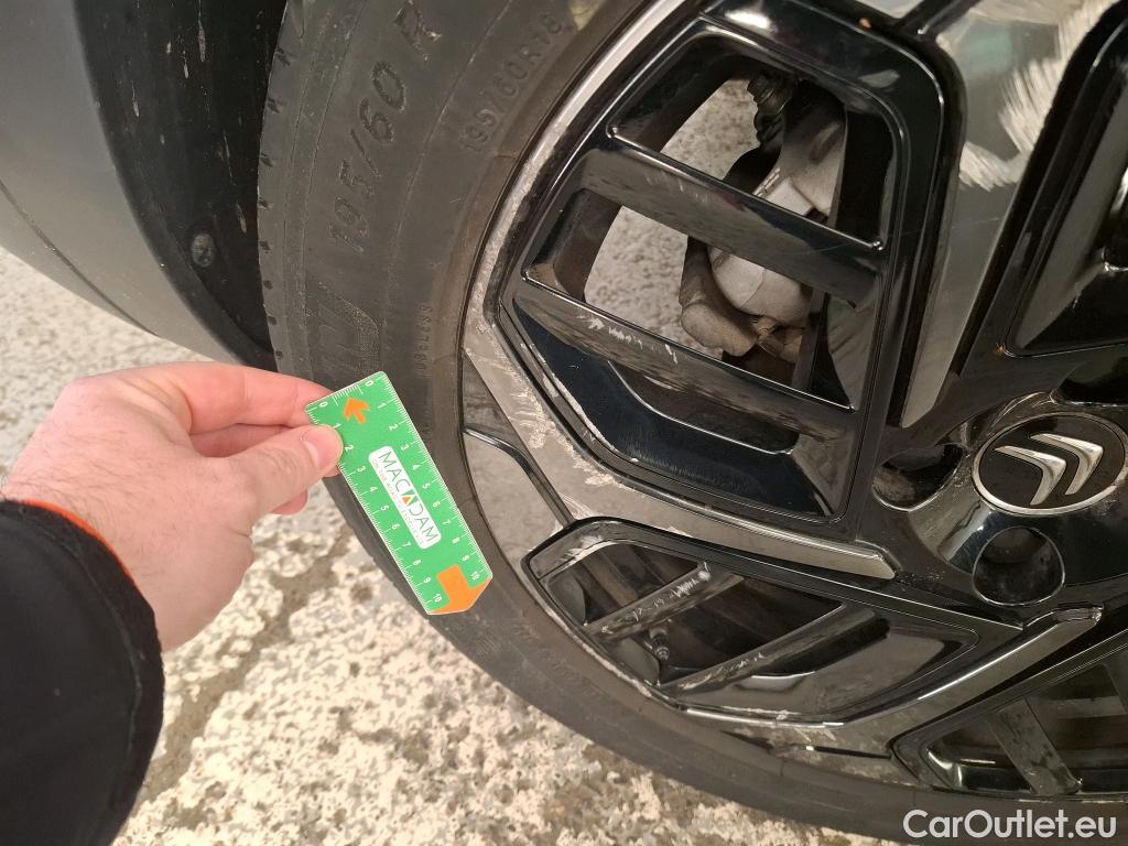  Citroen  C4  Berline Shine Pack 1.2 PureTech 130CV BVA8 E6d #29