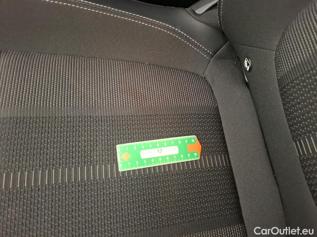  Opel   Grandland X Grandland X Elegance Business 1.5 130CV BVA8 6E #52