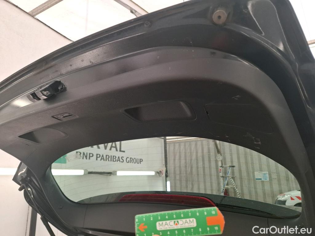  Hyundai  i30 HYUNDAI  / 2020 / 5P / Berline 1.0 T-GDI 120 DCT-7 MHEV CREATIVE #28