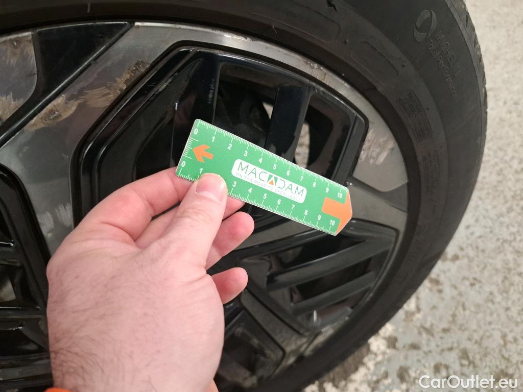  Citroen  C4  Berline Shine Pack 1.2 PureTech 130CV BVA8 E6d #32